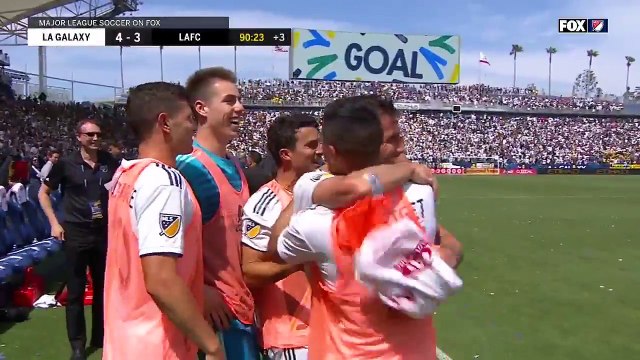 Zlatan ibrahimovic donne la victoire au Galawy dans les arrêts de jeu !