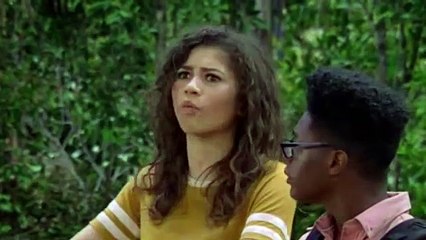 K.C. Undercover S03E03 Out of the Water and into the Fire