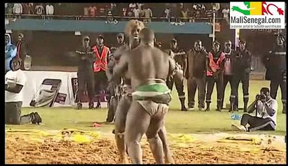 Revivez l'intégralité du Combat Bala Gaye Vs Gris Bordeaux