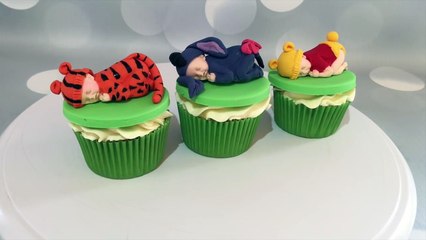 CUPCAKES DECORATION PATE A SUCRE WINNIE L'OURSON  •♡