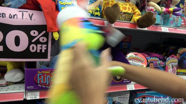 MAKING A MUSIC VIDEO IN TOYS R US!!! Toys R Us Closing BTS! Last Day of Toy Shopping!
