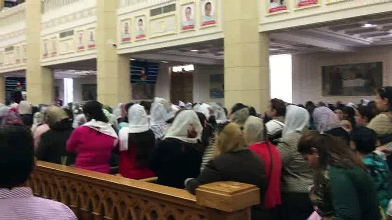 الأنبا بولا يترأس صلاة قداس أحد الشعانين بكنيسة مارجرجس بطنطا