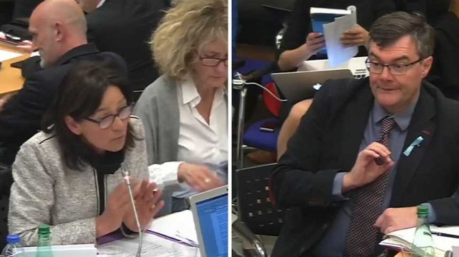 Ca vous dépasse un peu tout ça , le ton monte entre deux députés LREM sur la loi immigration