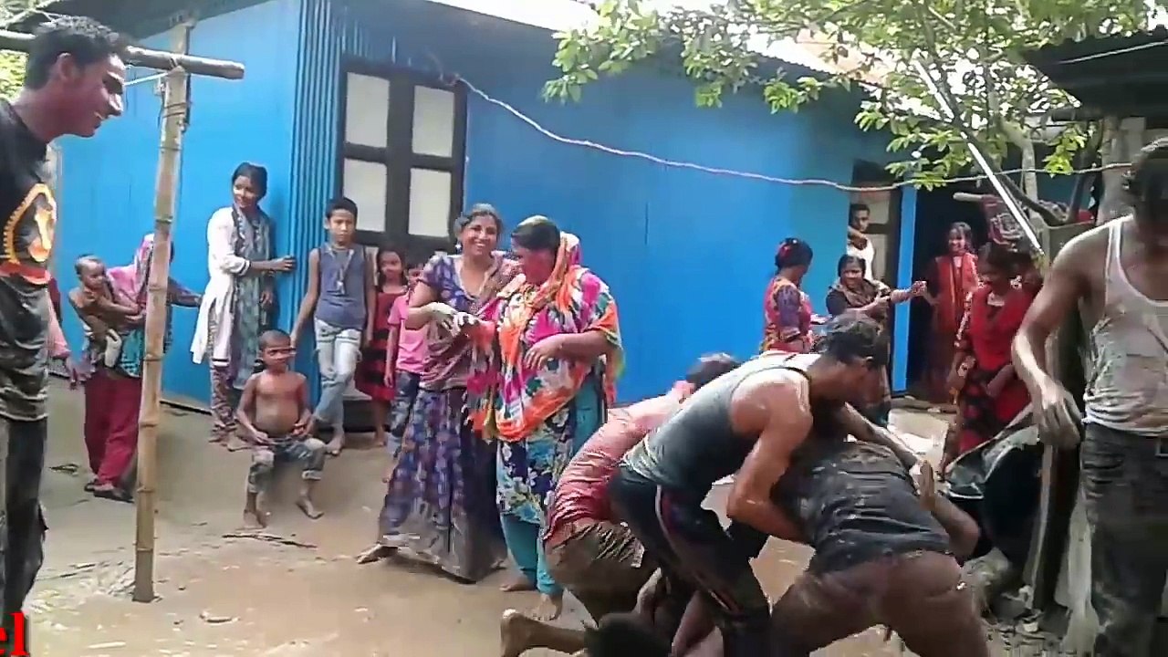 Villagers hot wedding in Bangladesh
