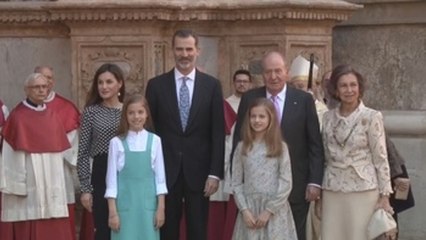 Los Reyes asisten a la tradicional misa de Pascua en Palma