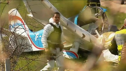 Francia: aereo bimotore si schianta in autostrada, 2 morti