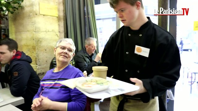 Paris : ce café n’emploie que des personnes trisomiques ou autistes