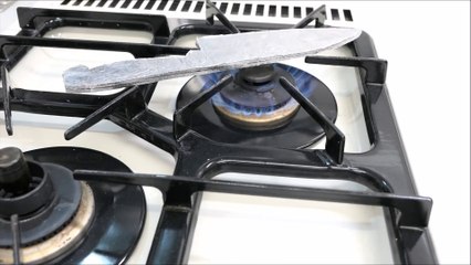 Fabriquer un couteau avec du papier d'aluminium