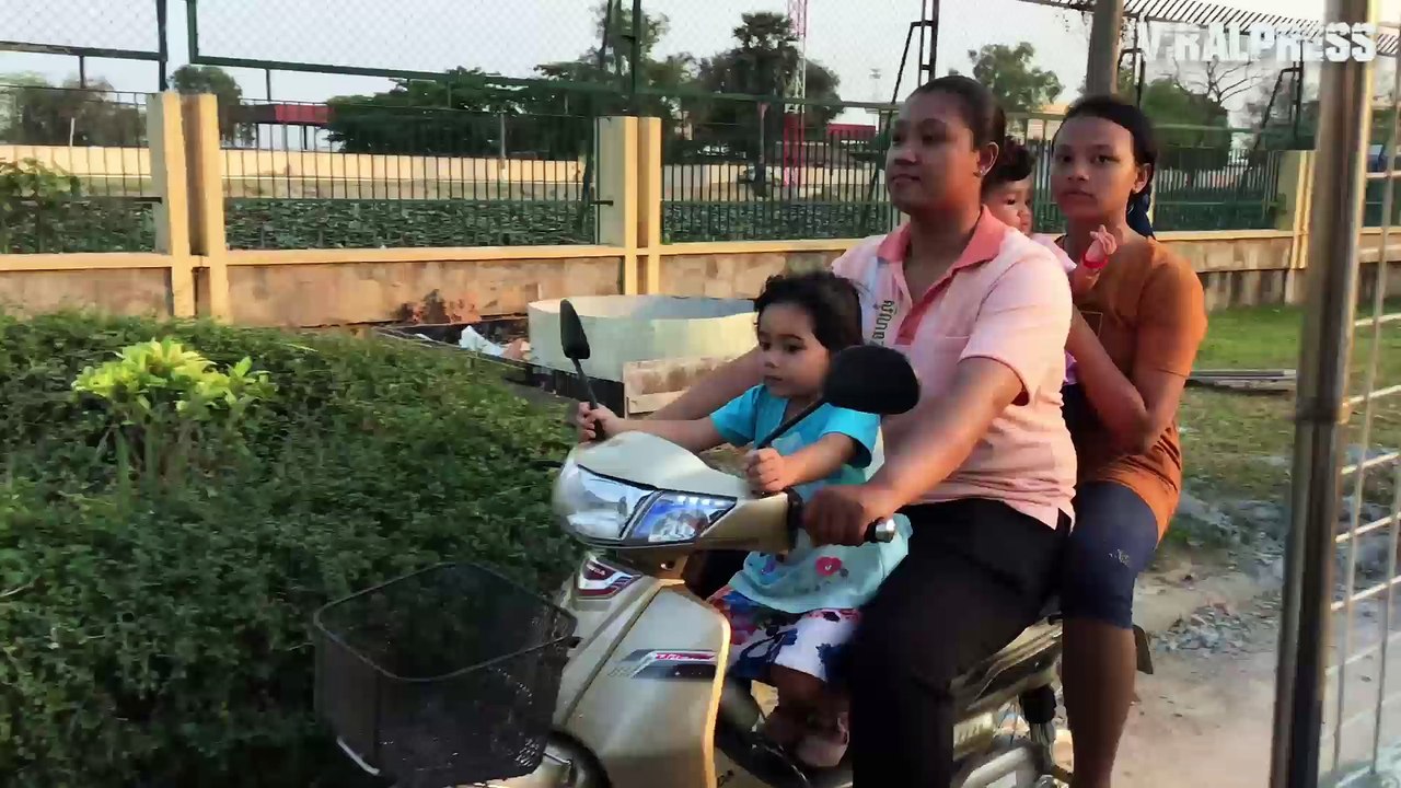 Motorcyclists Caught Dodging Traffic By Riding On Pavement