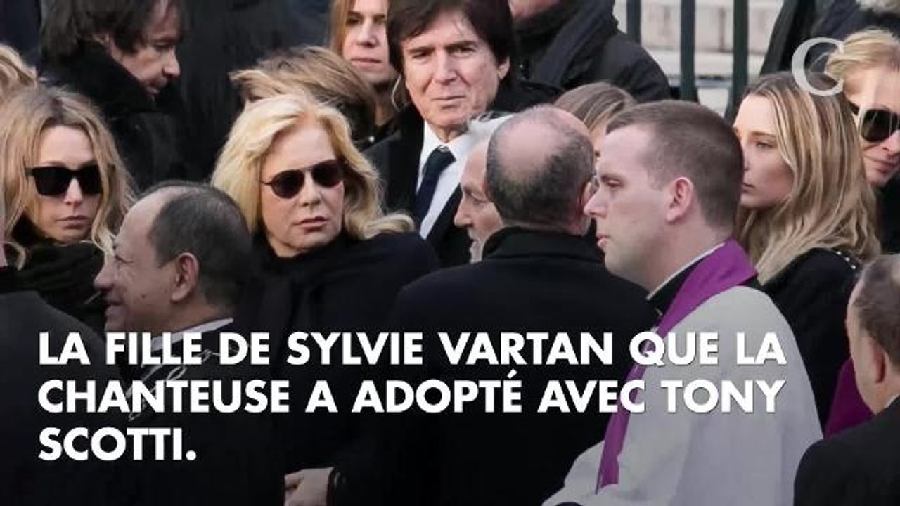 PHOTO. L'adorable souvenir publié par Emma Smet avec sa soeur Ilona et Darina Scotti