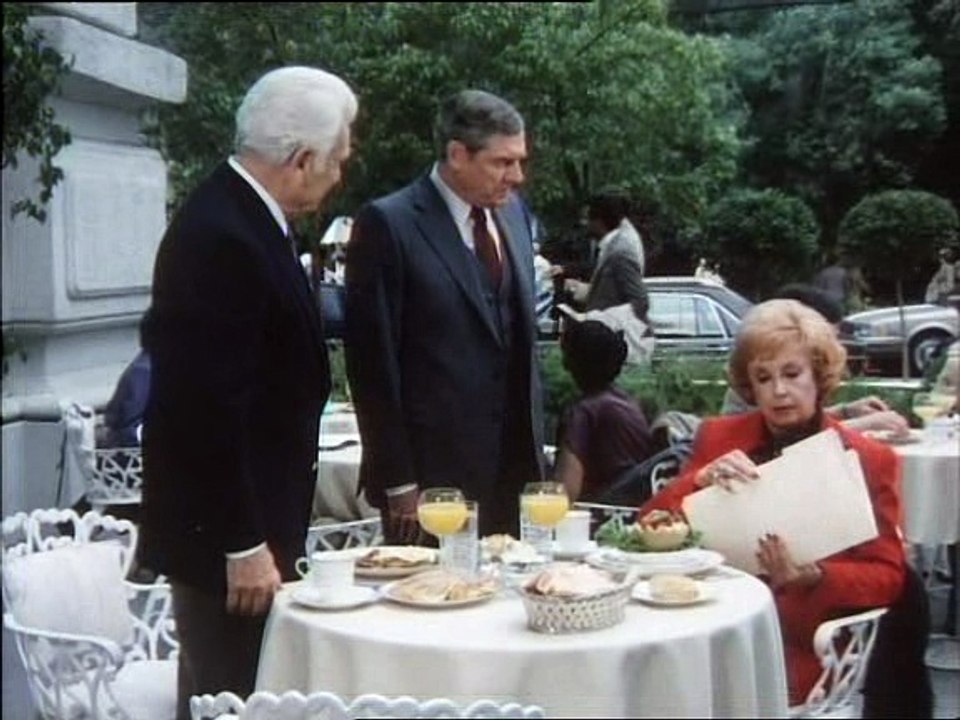 Hotel  S03E04 - Seltsame Wege