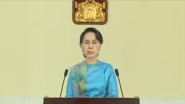Suu Kyi defiende la acción de su Gobierno pese a la persecución a los rohinyá