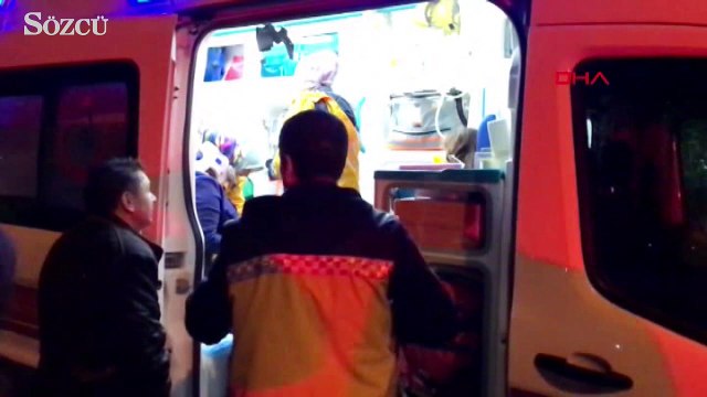 Direğe çarparak ikiye bölünen otomobilin sürücüsü yaşamını yitirdi