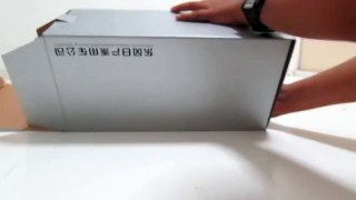 1:18 Nissan Livina unboxing