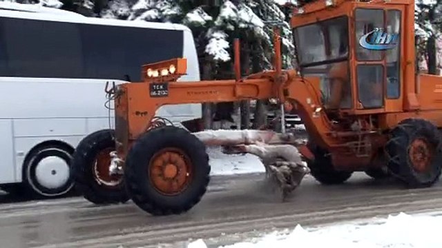 Bahar ortasında Uludağ beyaza büründü!
