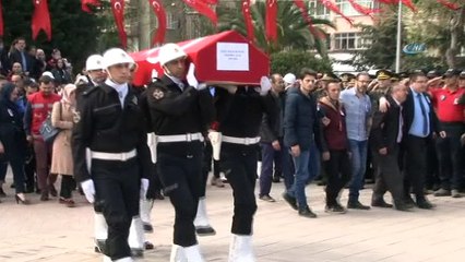 - Derede kaybolan ve bugün cansız bedenine ulaşılan şehit polis memuru için tören düzenlendi