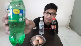 【Play實驗】馬來西亞人挑戰 可樂+生雞蛋真的好喝？？【流言終結者】