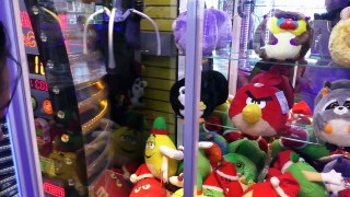 Christmas m&ms in an E Claw Machine