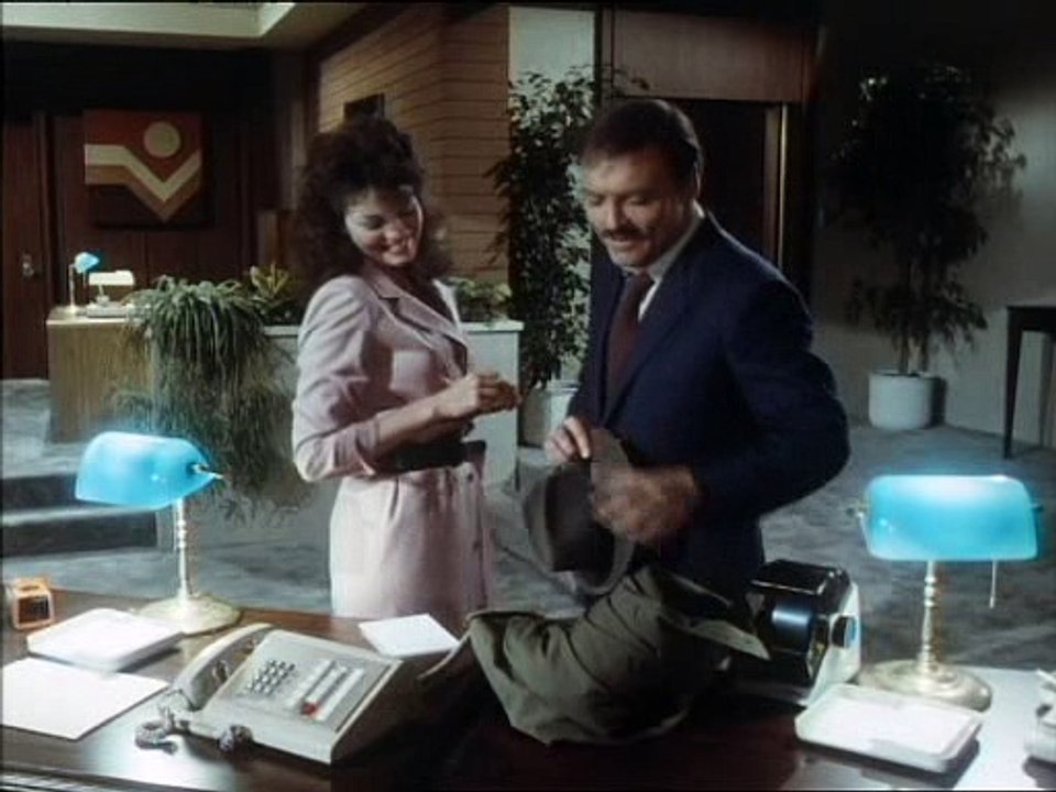 Mike Hammer S01E01 - Der letzte Vorhang