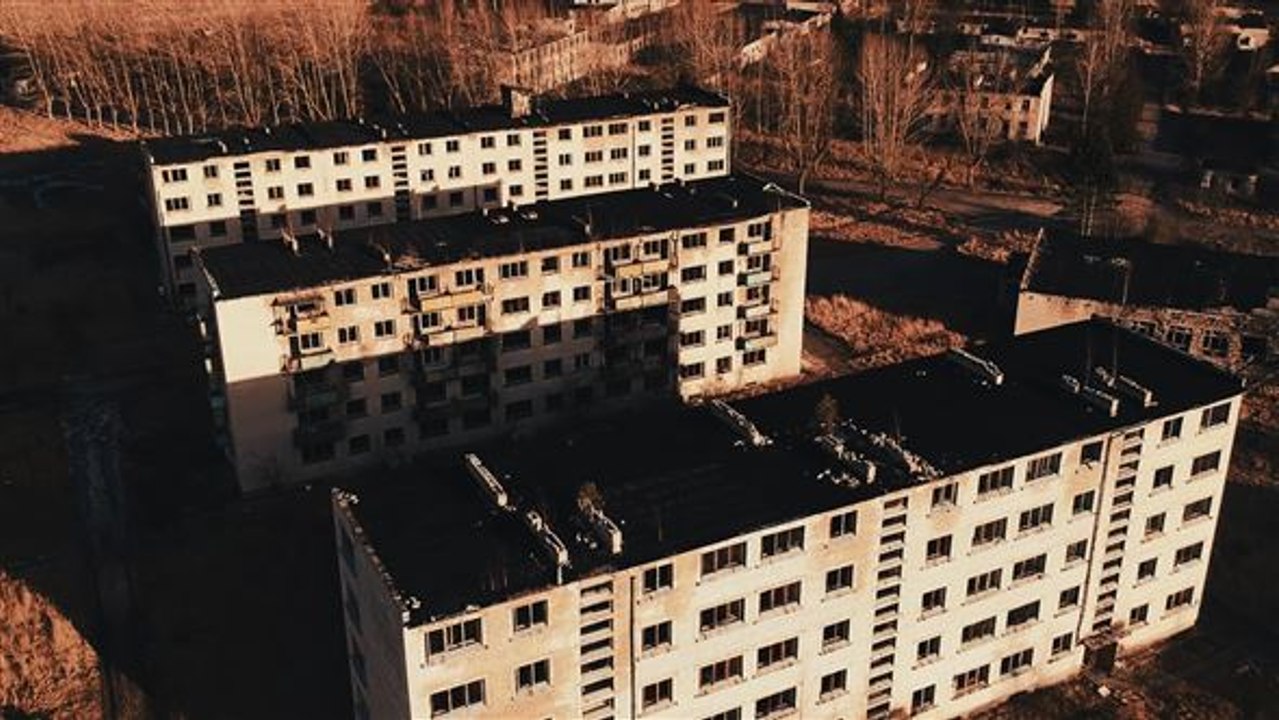 Geheime Geisterstadt: Sowjetische Ruinen in Lettland