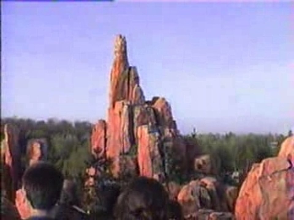 Disneyland Paris -  - Big thunder mountain - onride
