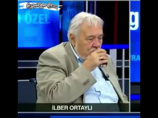 Çok Heyecanlı Batak Oyunu Takip Eden Yancı Gibi Çay İçen İlber Hoca