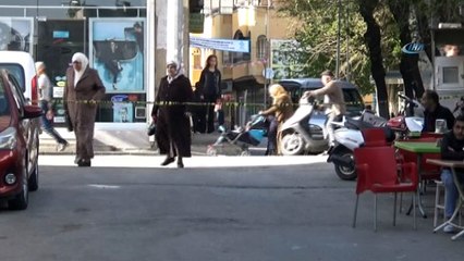 Kaldırımdaki şüpheli çantadan ayakkabı ile elbise çıktı