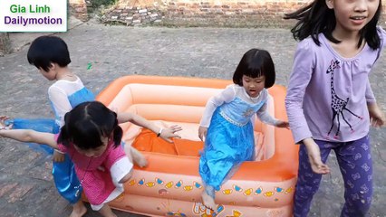 Gia Linh cùng các bạn TẮM GELLI BAFF