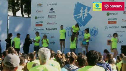 Paula entregando los premios de la carrera - 11 de Marzo
