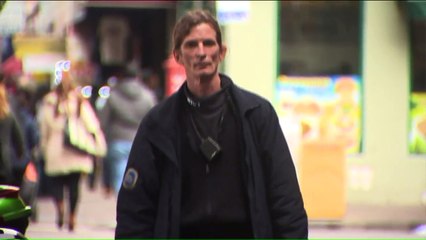 Hero Subway Worker Helps Save Passenger's Life