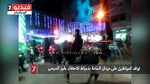 فيديو.. توافد المواطنين على ميدان الساعة بدمياط للاحتفال بفوز السيسى