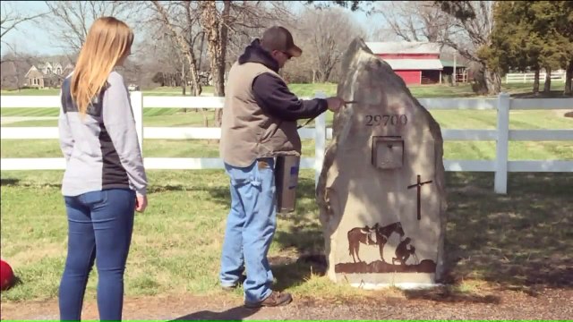 Vandals Target Christian-Themed Mailbox at Missouri Home