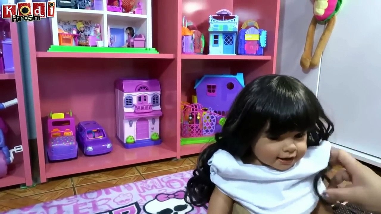 Arrumando a Megan para a Escola