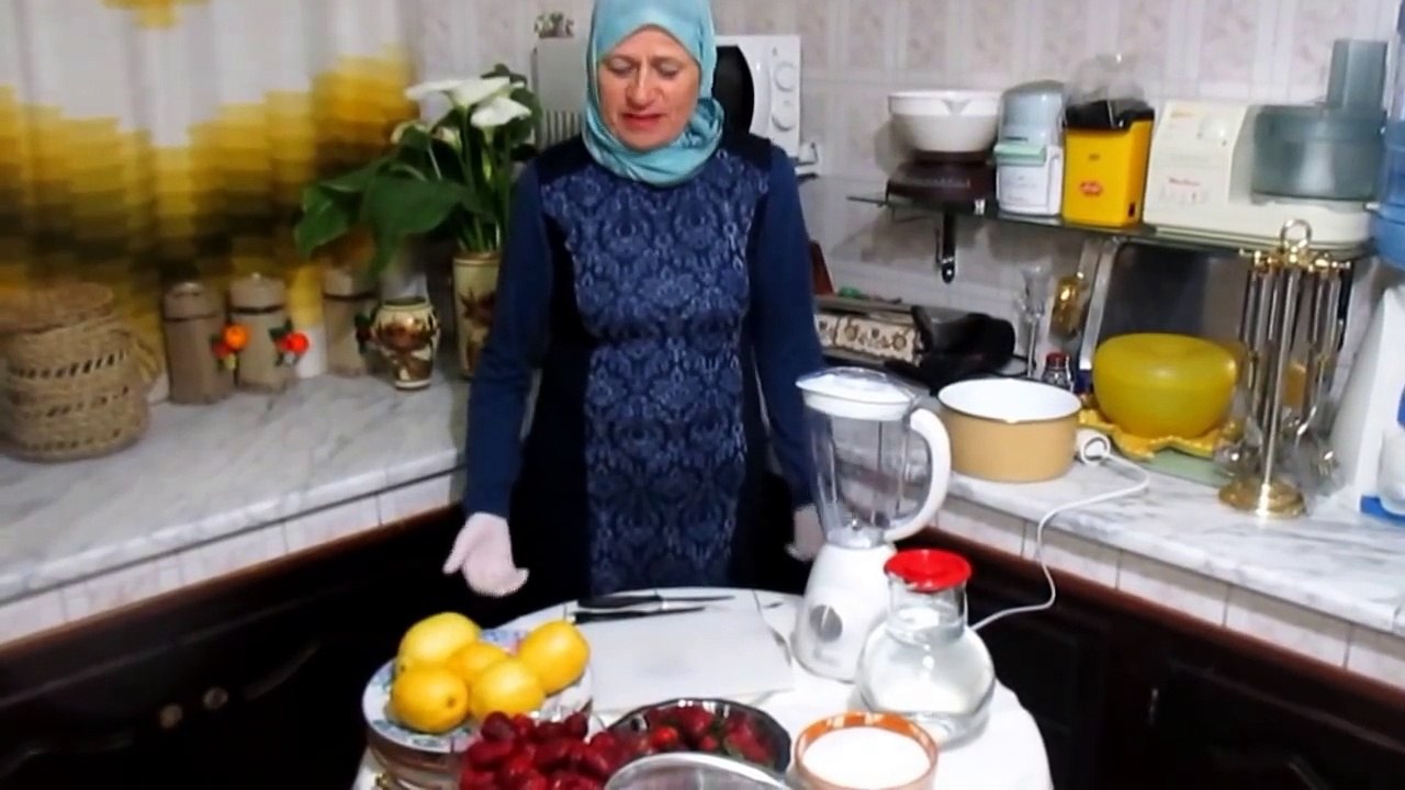 JUS DE FRAISE ET CITRON - Recette Tunisienne عصير الفراولو و الليمون