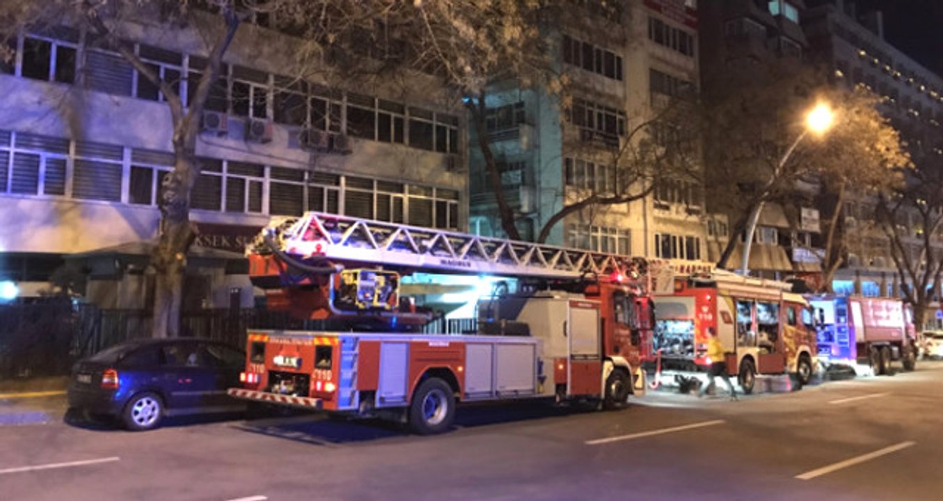 Ankara'da Yüksek Seçim Kurulu Binasında Yangın Paniği