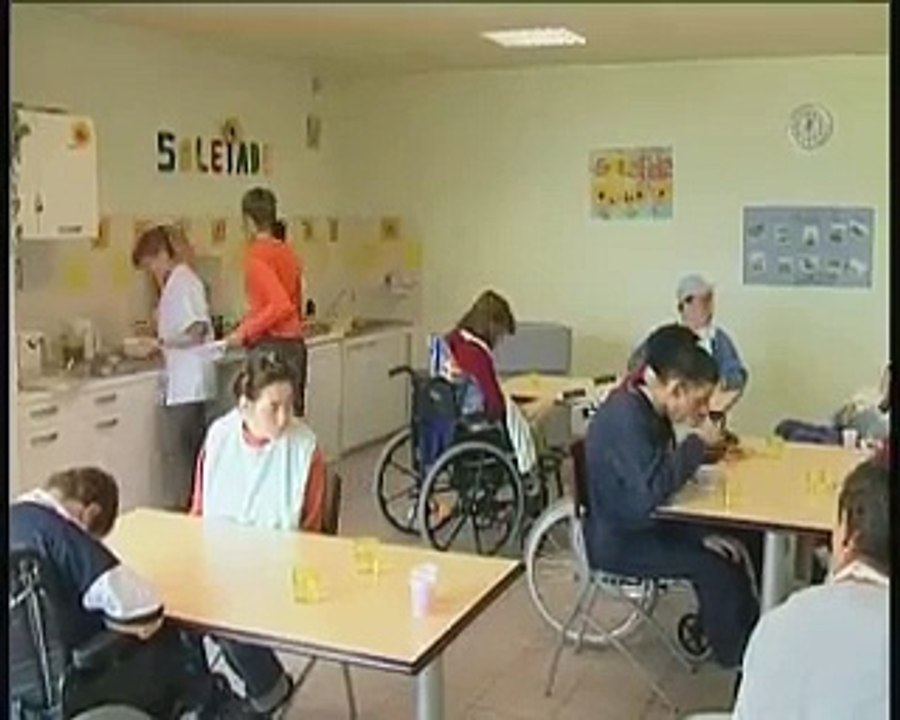 REPORTAGES : Maison d'accueil pour handicapés, la Chrysalide - 14 10 05