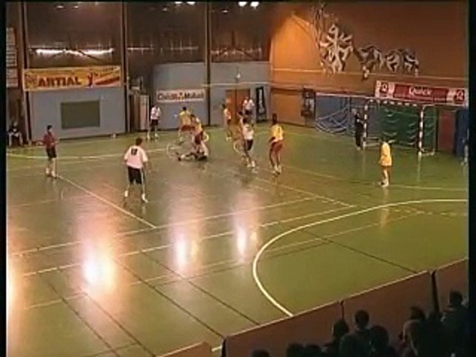 SPORTS : Match de handball MPBHB-Fréjus, masculin - 17 01 2006
