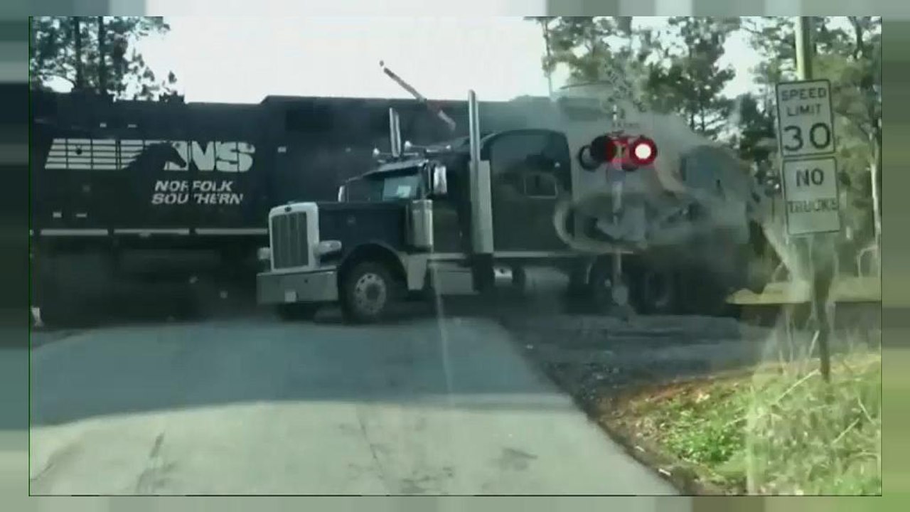 Kamyon şoförü ölümden son anda kurtuldu