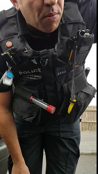 Police interceptors - How to deal with an arrogant police man