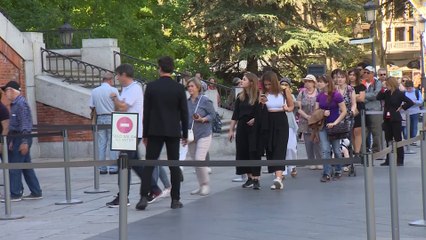 El paro baja en marzo en 47.697 personas