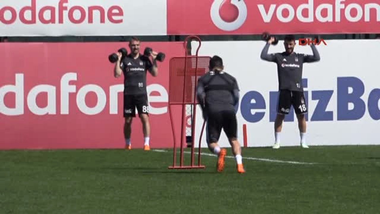 Başkan Fikret Orman Beşiktaş Antrenmanında