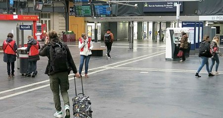 Fransa'da "Kara Salı" Başladı, Hayat Durdu