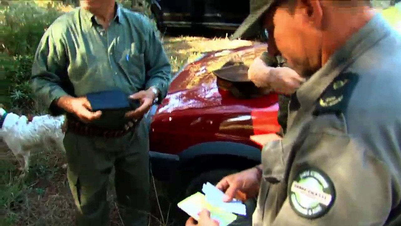 LA REVUE MAG : La revue : Gérard Bernard/Christelle Giuliana/Société de chasse "La Loutre" Martigues
