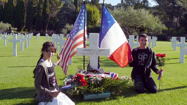 LA REVUE MAG : La revue mag : Robert Ramirez/Liberty Vehicle Group/Histoire de la 2è Guerre Mondiale/Vitrolles