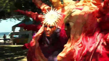 LA REVUE : La revue : Eliane Damlédjian/"Flâneries au miroir"