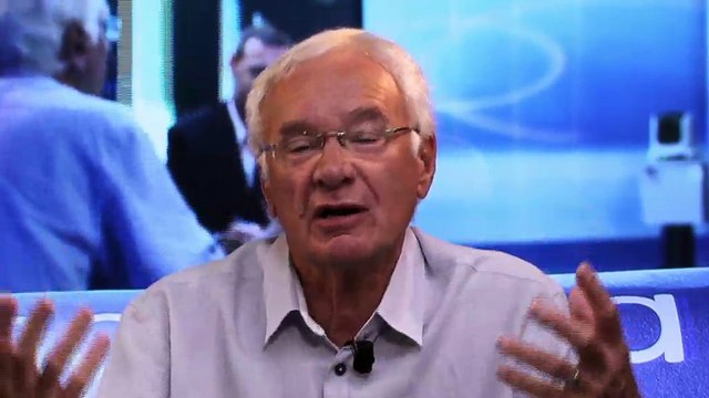 LA REVUE : La revue : Gaby Charroux/Député-maire de Martigues