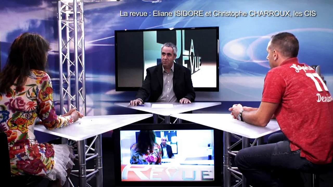 LA REVUE : La revue : Eliane Isidore et Christophe Charroux
