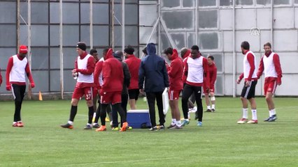 'Zor bir atmosfer bizi bekliyor' -  SİVAS