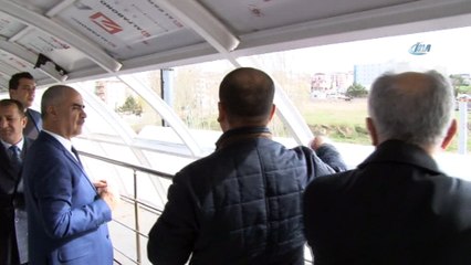 Üst geçide zarar veren şüpheliler güvenlik kamerasına yakalandı