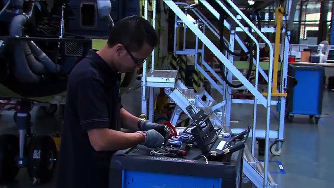 LA REVUE : La revue : Forum Emploi Aéronautique/Marignane/Pôle Emploi/Pôle Pégase